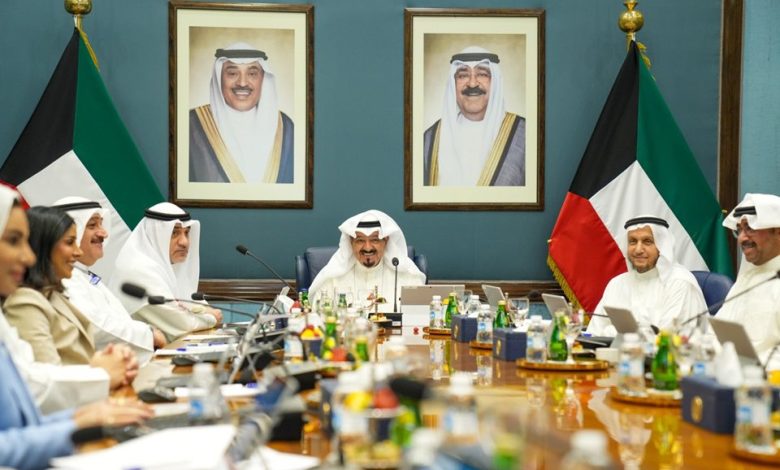 جانب من اجتماع مجلس الوزراء برئاسة سمو الشيخ أحمد العبدالله - جريدة الوفاق الالكترونية جانب من اجتماع مجلس الوزراء برئاسة سمو الشيخ أحمد العبدالله
