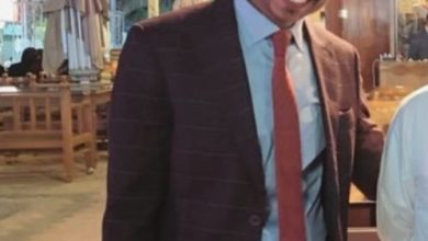 صورة في سوق المباركية للإعلامي المطبع مع الصهاينة أبوبكر أوغلو " خلاف سابقا"