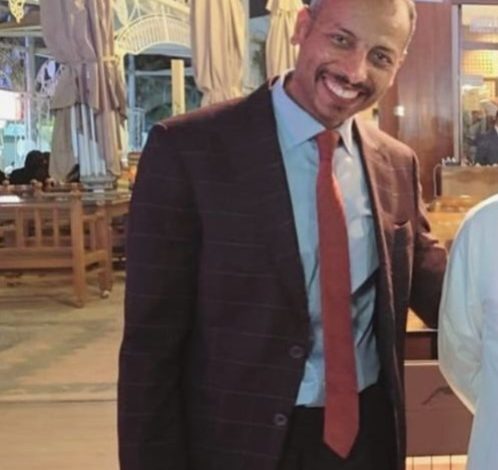 صورة في سوق المباركية للإعلامي المطبع مع الصهاينة أبوبكر أوغلو " خلاف سابقا" - جريدة الوفاق الالكترونية صورة في سوق المباركية للإعلامي المطبع مع الصهاينة أبوبكر أوغلو " خلاف سابقا"